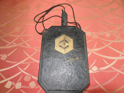 Antique Gun Powder Flask Japan Samurai Edo period matchlock Tanegashima Mokko and Hexagon